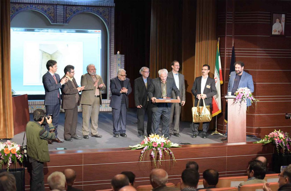 با حمایت آذرخش، همایش ملی آجر و آجرکاری در هنر ایران برگزار شد