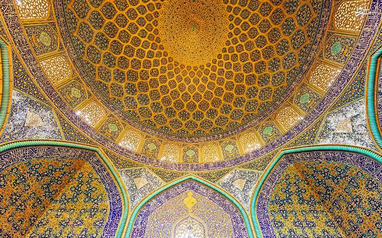 سقف مسجد شیخ لطف الله از بناهای آجری معماری ایرانی