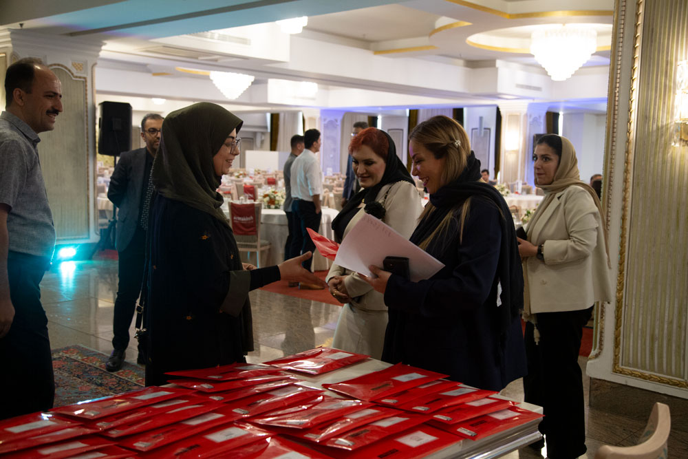 پنجمین گردهمایی توزیع‌کنندگان آجرنسوز نما آذرخش خرداد 1404