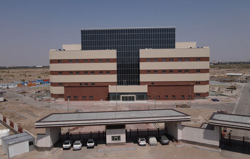 اجرای نمای خشک بیمارستان سیرجان