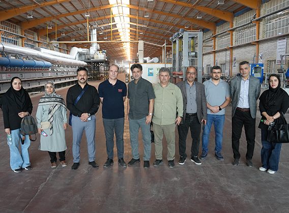 بازدید مدیران سازمان آب و برق استان خوزستان از کارخانجات آذرخش