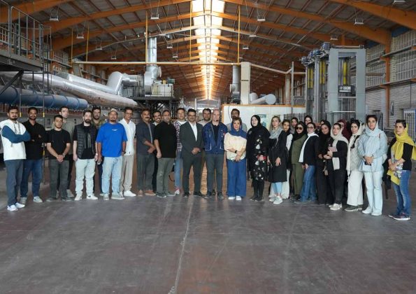 بازدید دانشجویان و معماران اصفهان از کارخانجات آذرخش